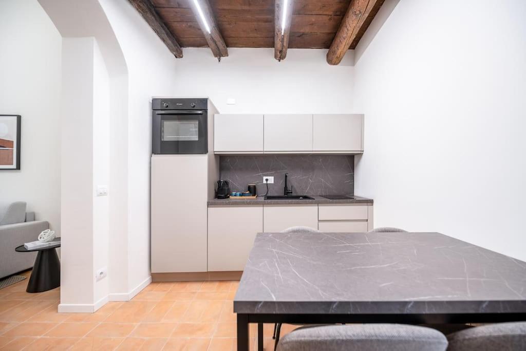 Residenza Mercanti - City Center - Lovely Maison Турин Екстер'єр фото