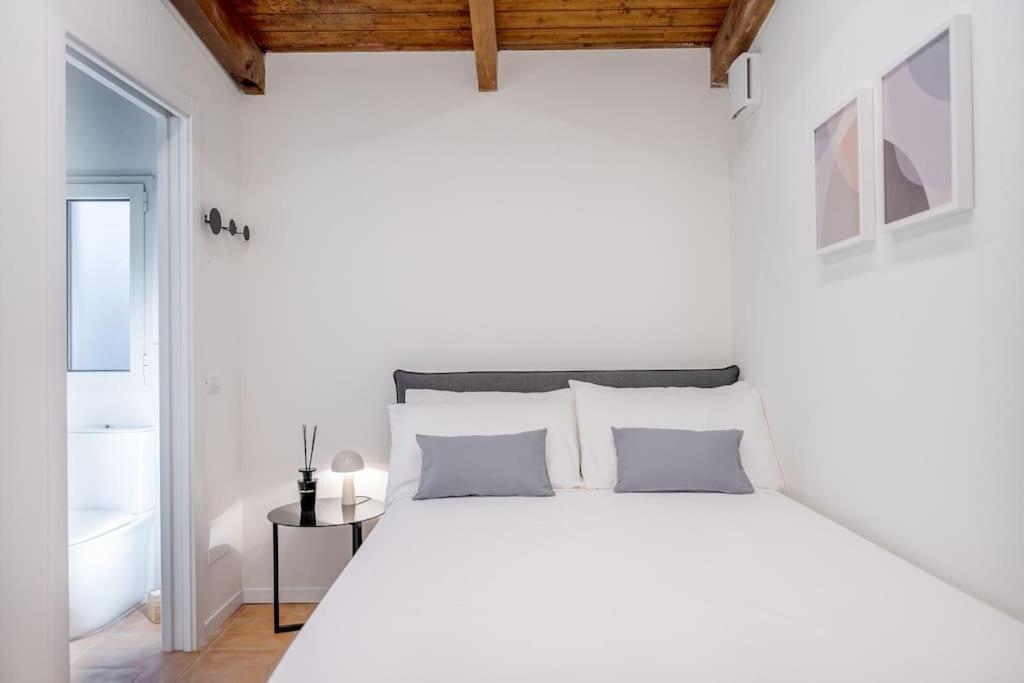 Residenza Mercanti - City Center - Lovely Maison Турин Екстер'єр фото